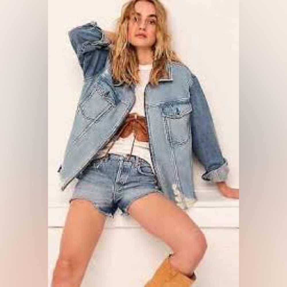 We the Free Dad's Trucker Jacket in Like New Condition, Size Medium